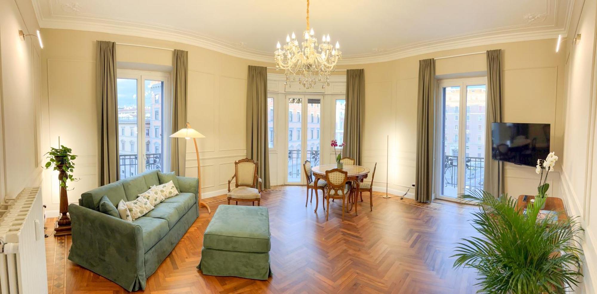Apartment Elegance And Style In The Heart Of Rome