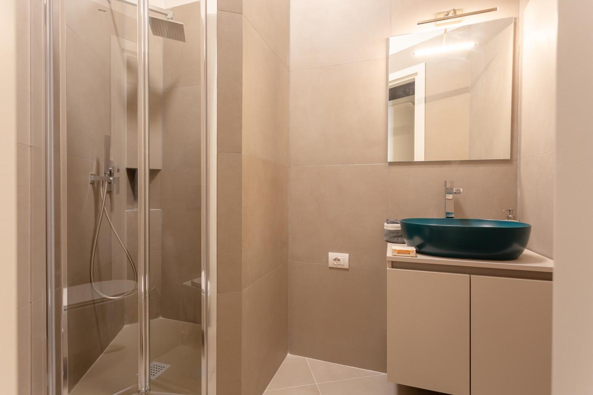 Elegance And Style In The Heart Of Apartment Rome